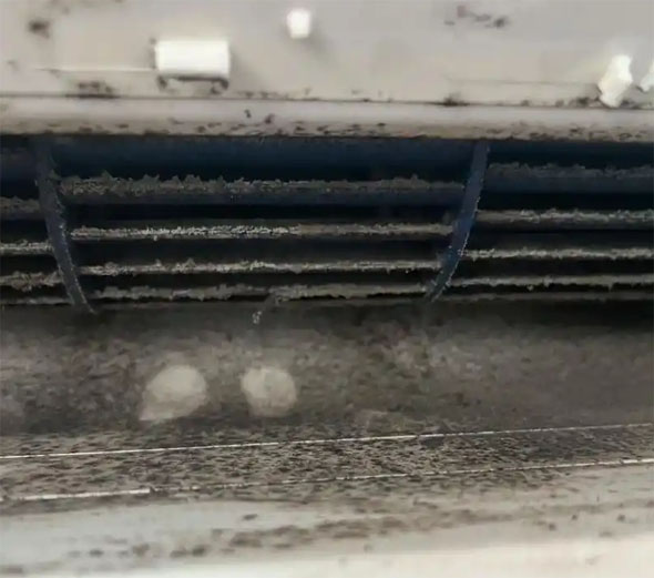 兴庆空调吹的风有股烧焦味是怎么回事